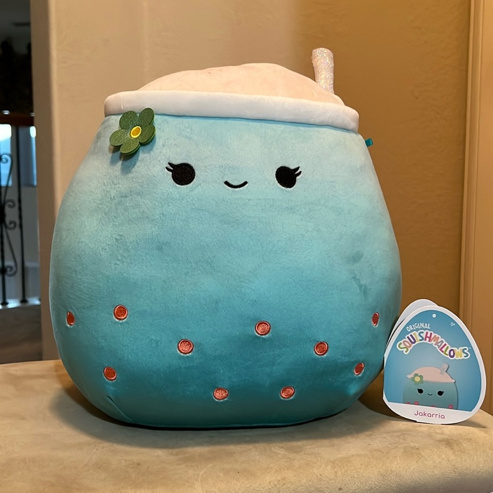 Squishmallow 12'' jakirra the boba